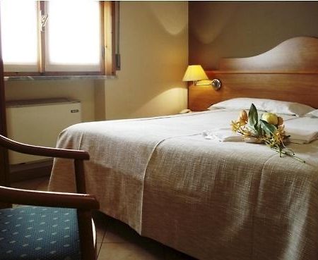 Hotel Trattoria Contini Sorbolo Cameră foto