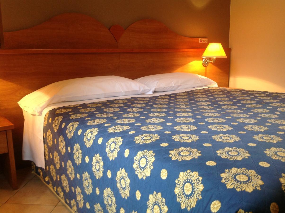 Hotel Trattoria Contini Sorbolo Cameră foto